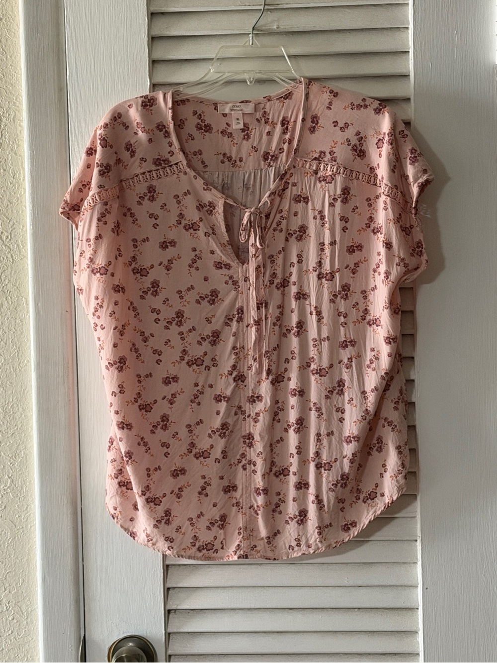 Como Vintage Pink Floral Boho Peasant Tie Neck Top